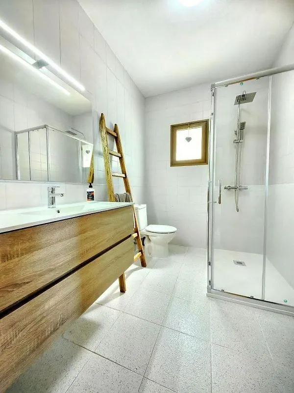 Chalet Mercuri Blanc Sant Jordi de ses Salines إسبانيا